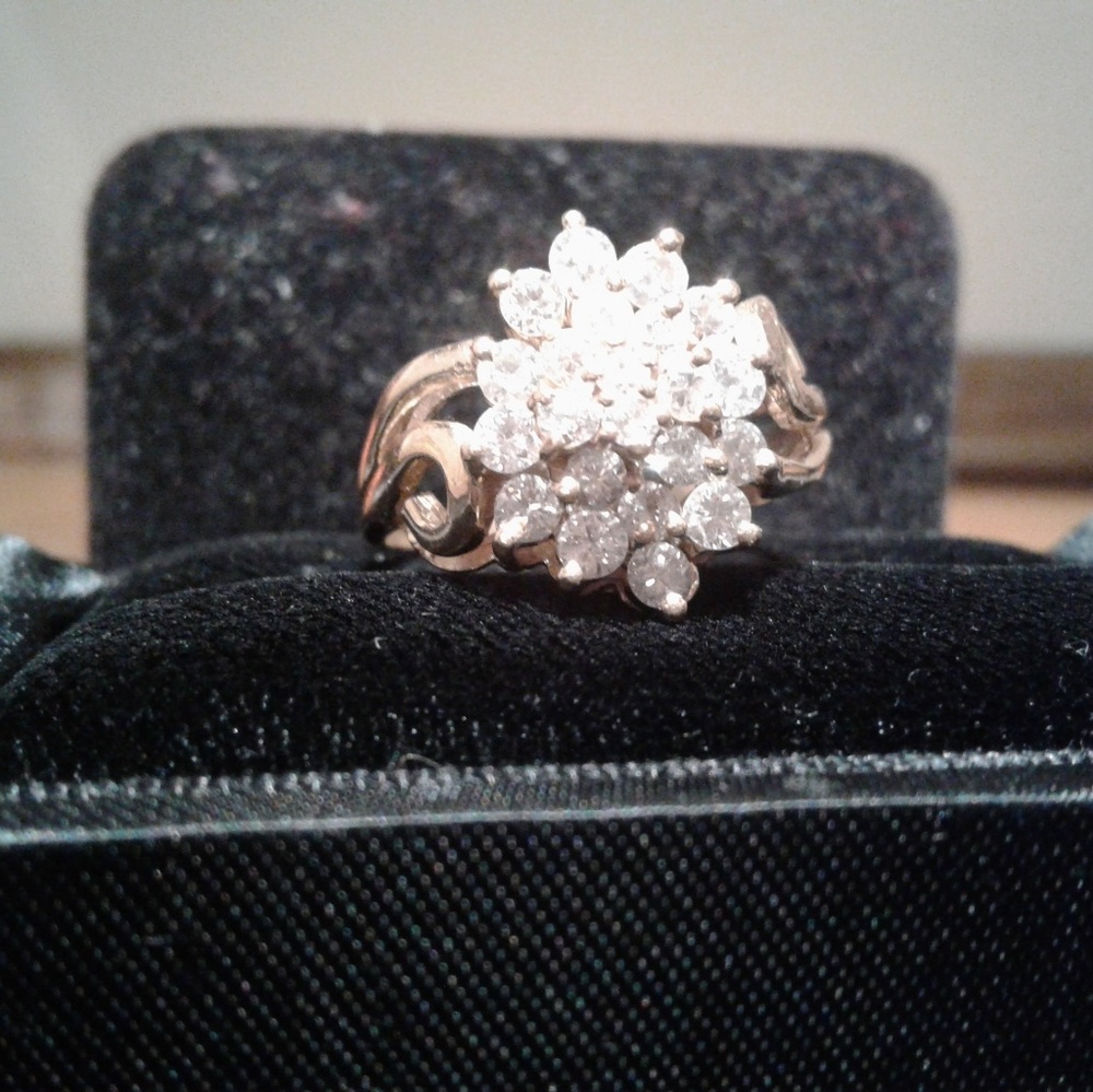 Diamond Cluster Ring Sz 6.3/4